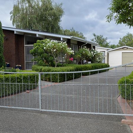 Hotel Quiet Boutique Generous Breakfast Palmerston North Exterior foto